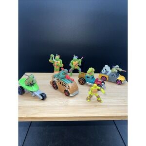 Teenage Mutant Ninja Turtles Lot of 4 Cars Diecast 1:64 Viacom Playmates 2014